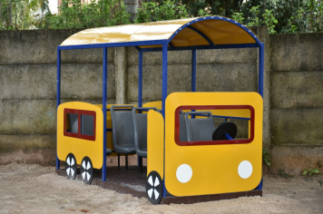 Foto - Escola municipal de educação infantil ganha espaço interativo para os alunos