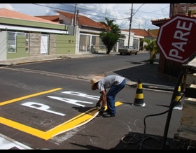 DET realizou pintura de solo na Rua Campos Salles