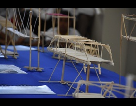 Secretário de Infraestrutura dá palestra sobre engenharia para alunos da escola Luiz Tácito