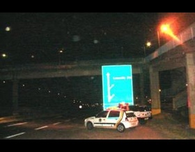 GCM novamente evita suicídio e flagra motoqueiro sem CNH tentando cruzar passarela