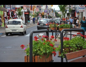 Comércio já está atendendo em horário especial