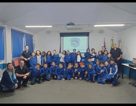 Alunos do Patrulha da Paz realizam visitas a sede da GCM no Cidadania e Civismo