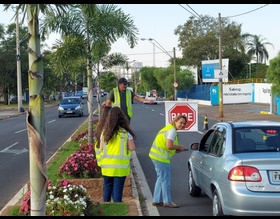 Prefeitura realiza bloqueio educativo para celebrar início do Maio Amarelo