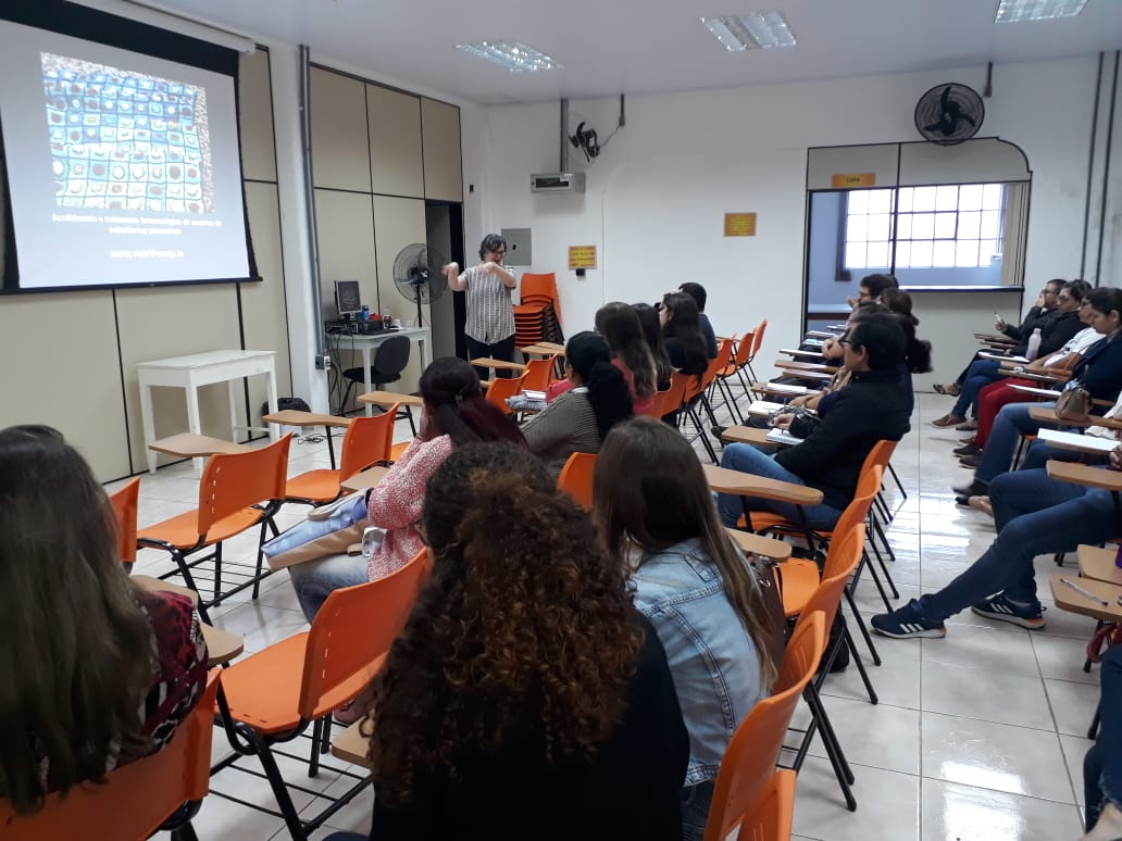 Saúde realiza capacitação sobre acolhimento e tratamento de usuários de substâncias psicoativas