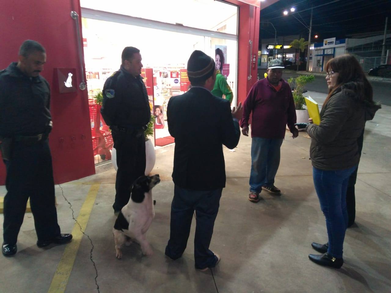 Operação Migrante atende 12 pessoas em situação de rua durante a madrugada