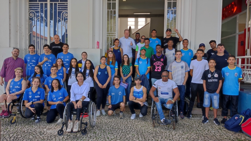 Esporte assina contrato com contemplados do Bolsa Atleta