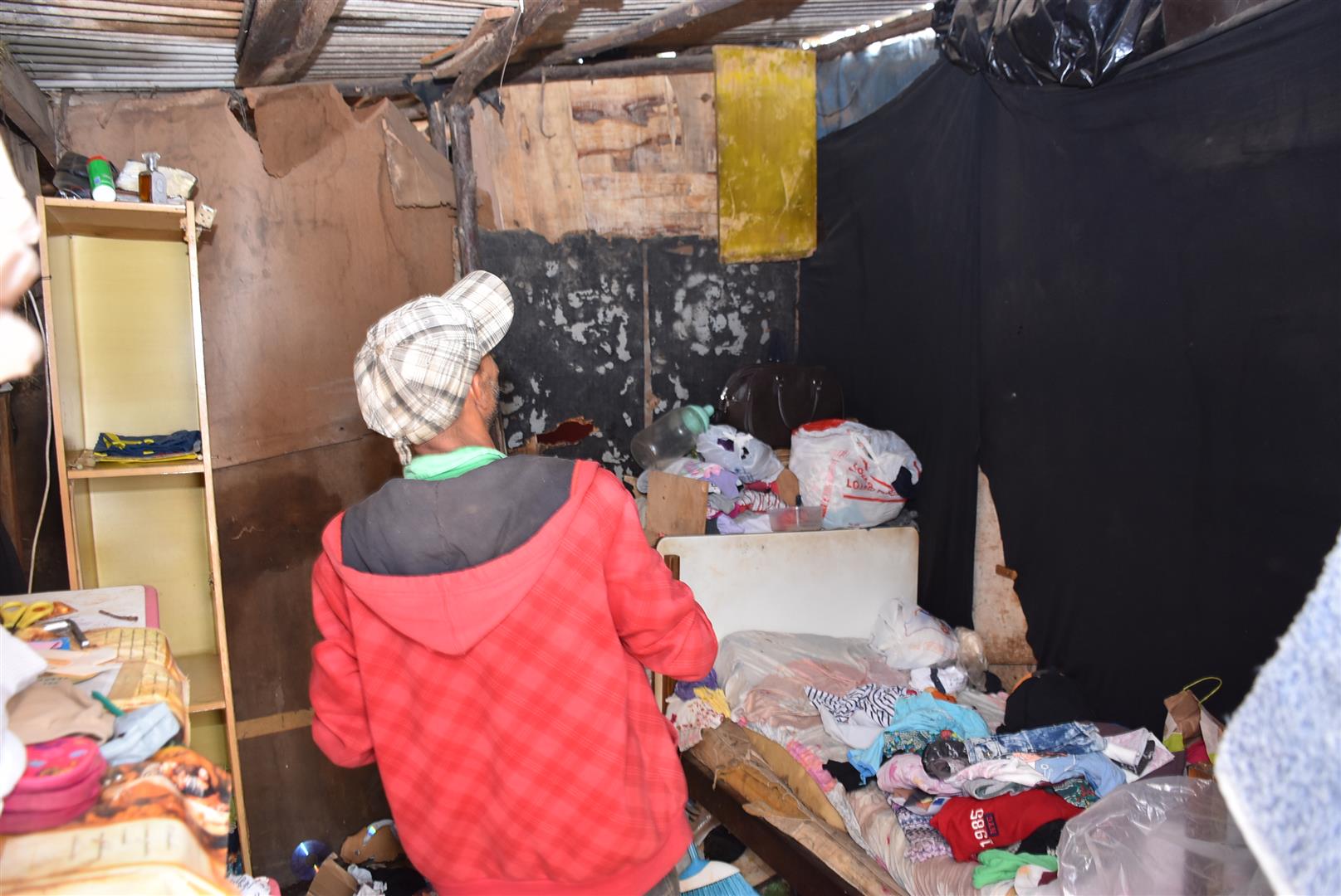 Prefeitura oferece ajuda a moradores de área de risco em Rubião Júnior