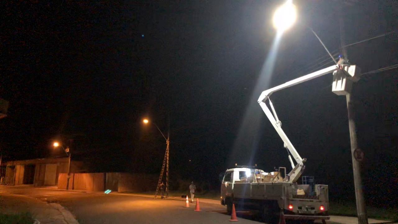 Rua Curuzu e Avenida Petrarca Bacchi serão iluminadas por luminárias de LED