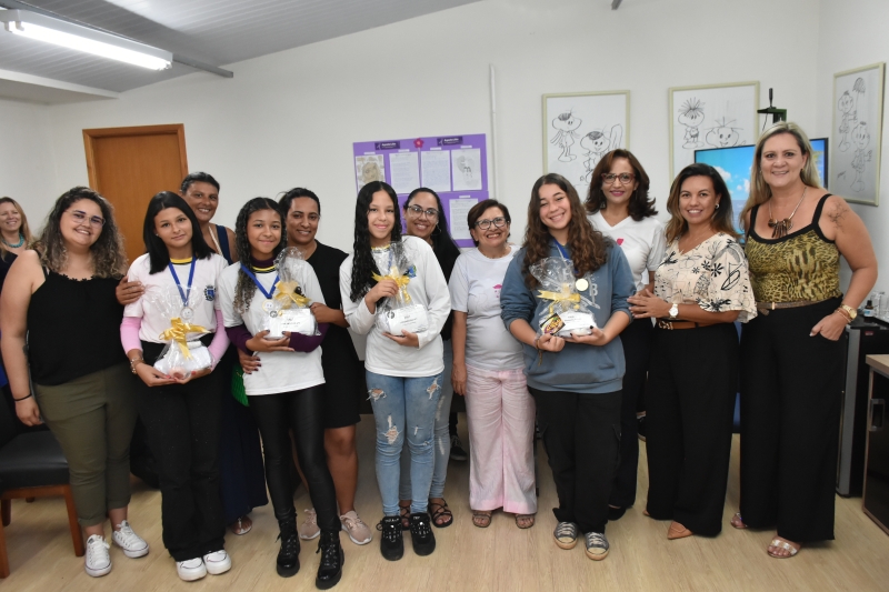 Educação premia melhores trabalhos do Projeto Agosto Lilás sobre a violência contra a mulher