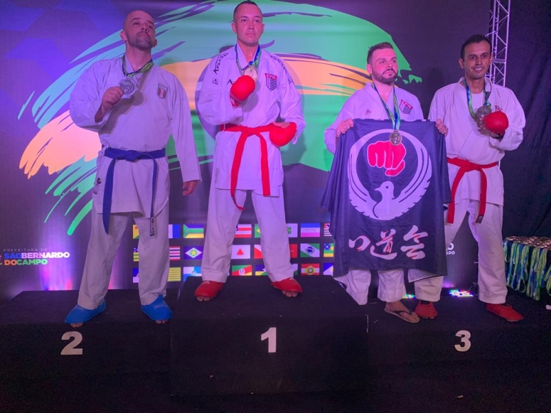 Sensei botucatuense é campeão Brasileiro de karatê