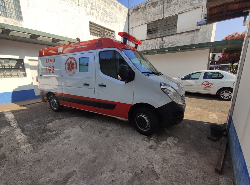 Prefeitura adquire nova ambulância para o SAMU 192