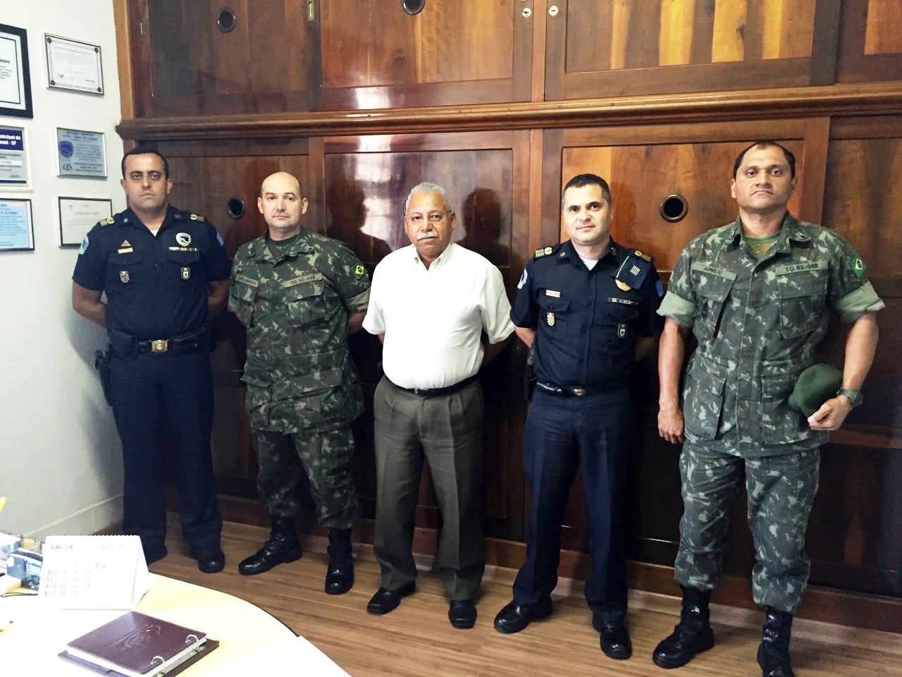GCM recebe visita do novo Chefe de Instrução do Tiro de Guerra de Botucatu
