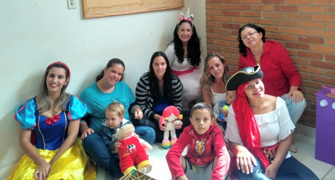 Criança Feliz e CRAS Oeste promovem ação sobre a importância do brincar