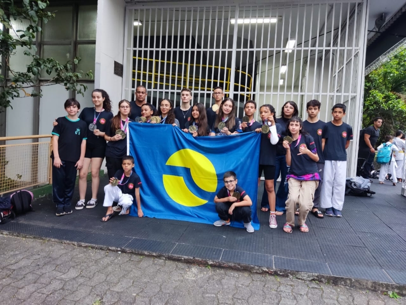 Atletas botucatuenses de Karatê conquistam 11 medalhas no Campeonato Paulista Interestilos