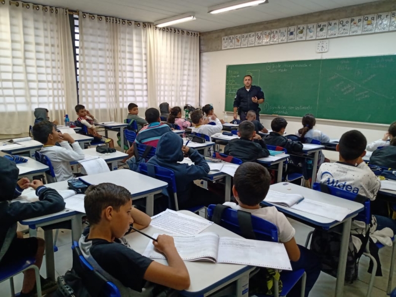 Patrulha da Paz trabalha a prevenção e conscientização dos perigos das drogas