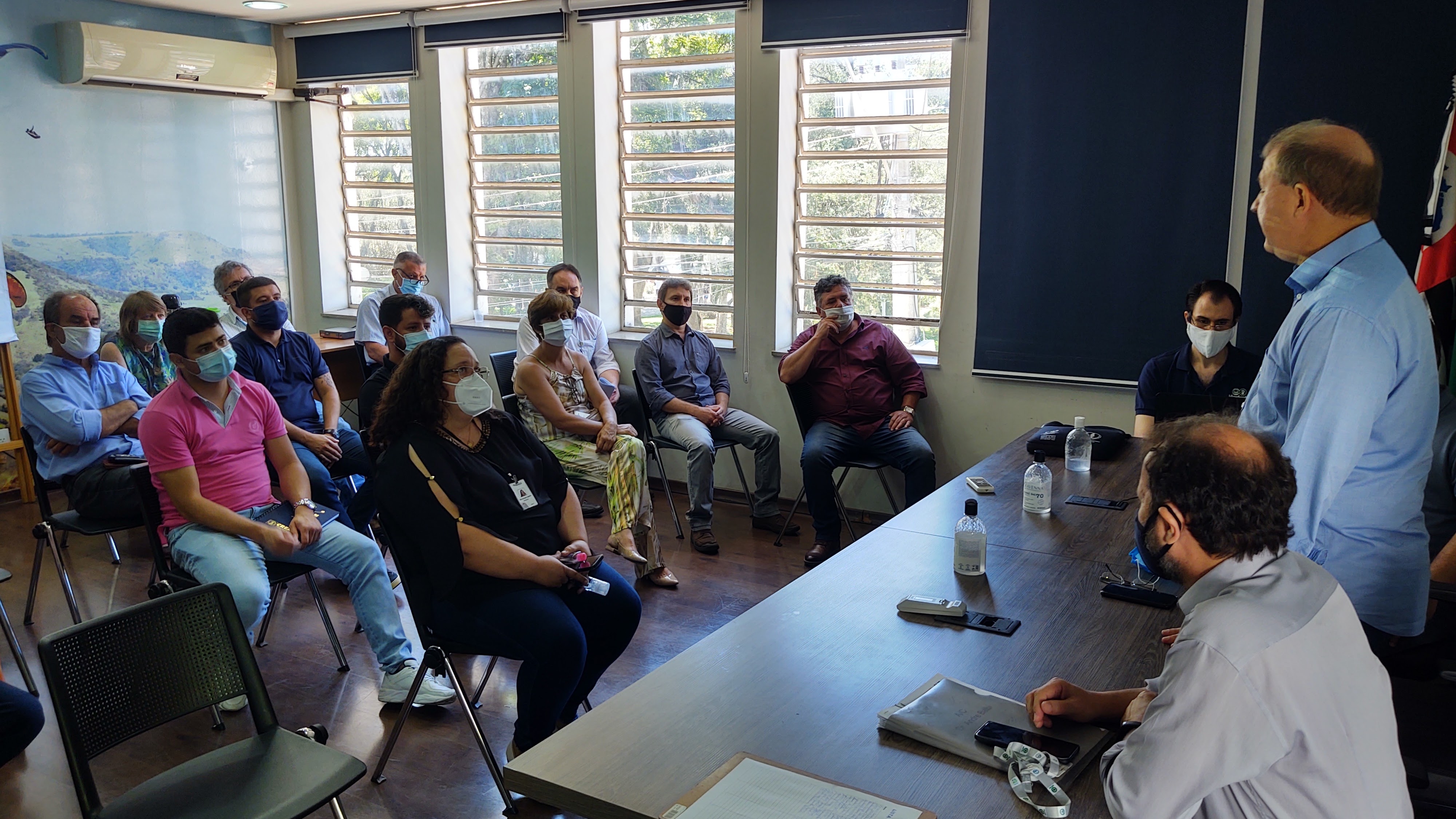 Prefeito se reúne com prefeitos eleitos da região para buscar recursos específicos ao Hospital Estadual Botucatu