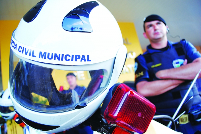 GCM passa a atender chamadas pelo telefone 153