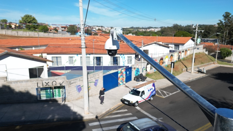 Câmeras de monitoramento começam a ser instaladas nas escolas municipais