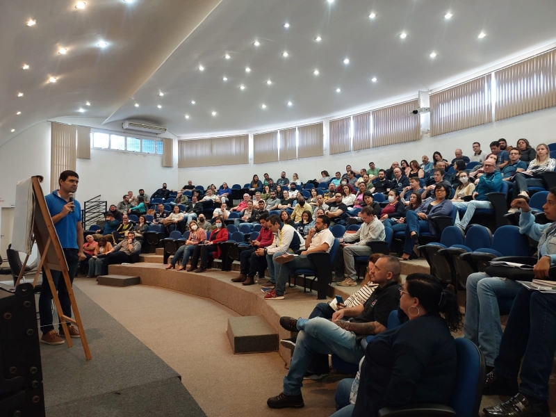 Servidores Municipais participam de capacitação sobre a Nova Lei de Licitações