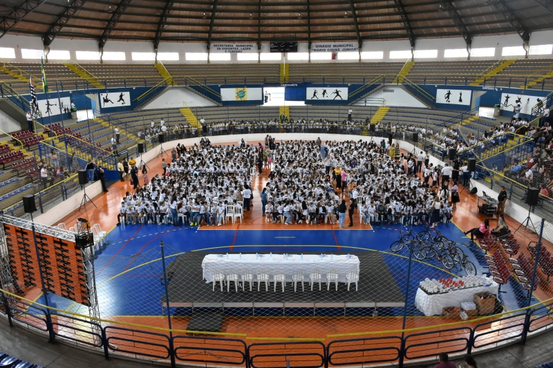 Patrulha da Paz realiza formatura e premia os destaques de 2022