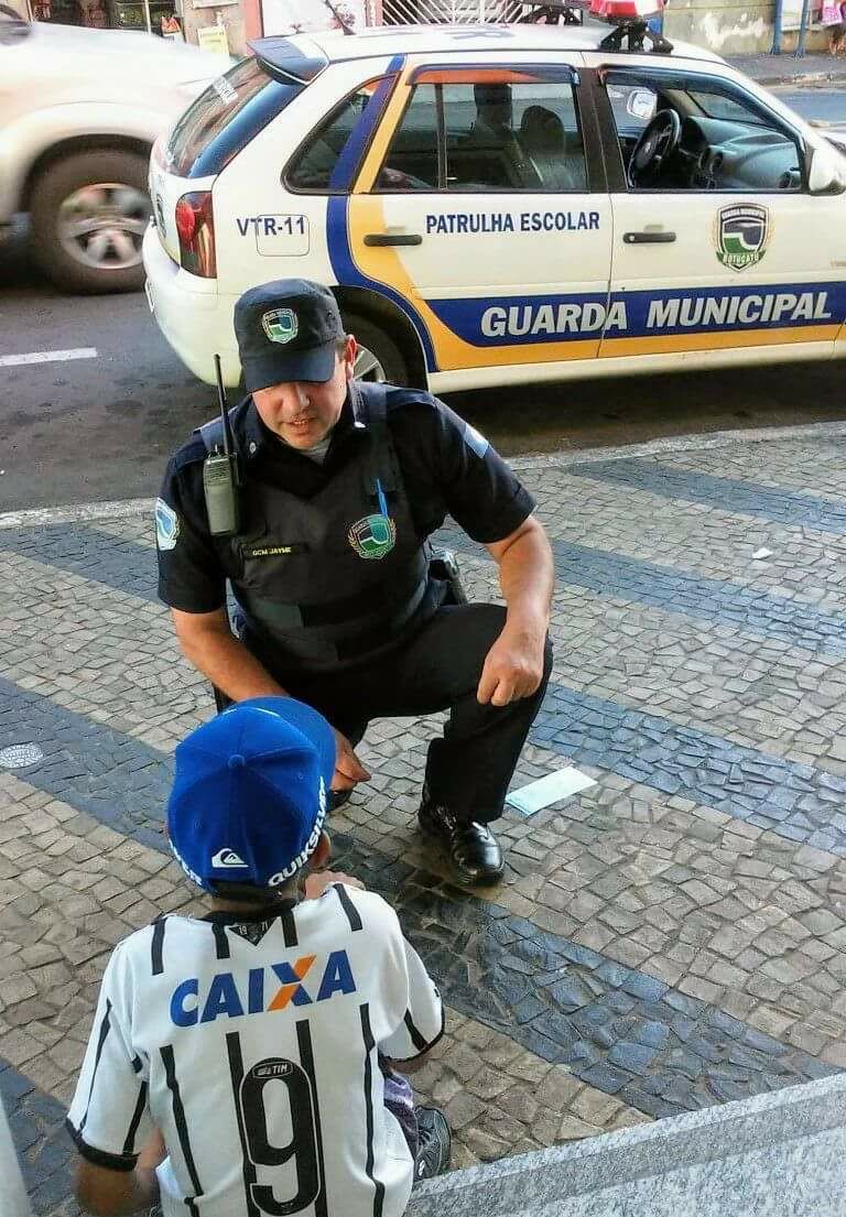 GCM nas Ruas:Equipe do Comércio localiza criança de 10 anos que se perdeu da mãe no centro