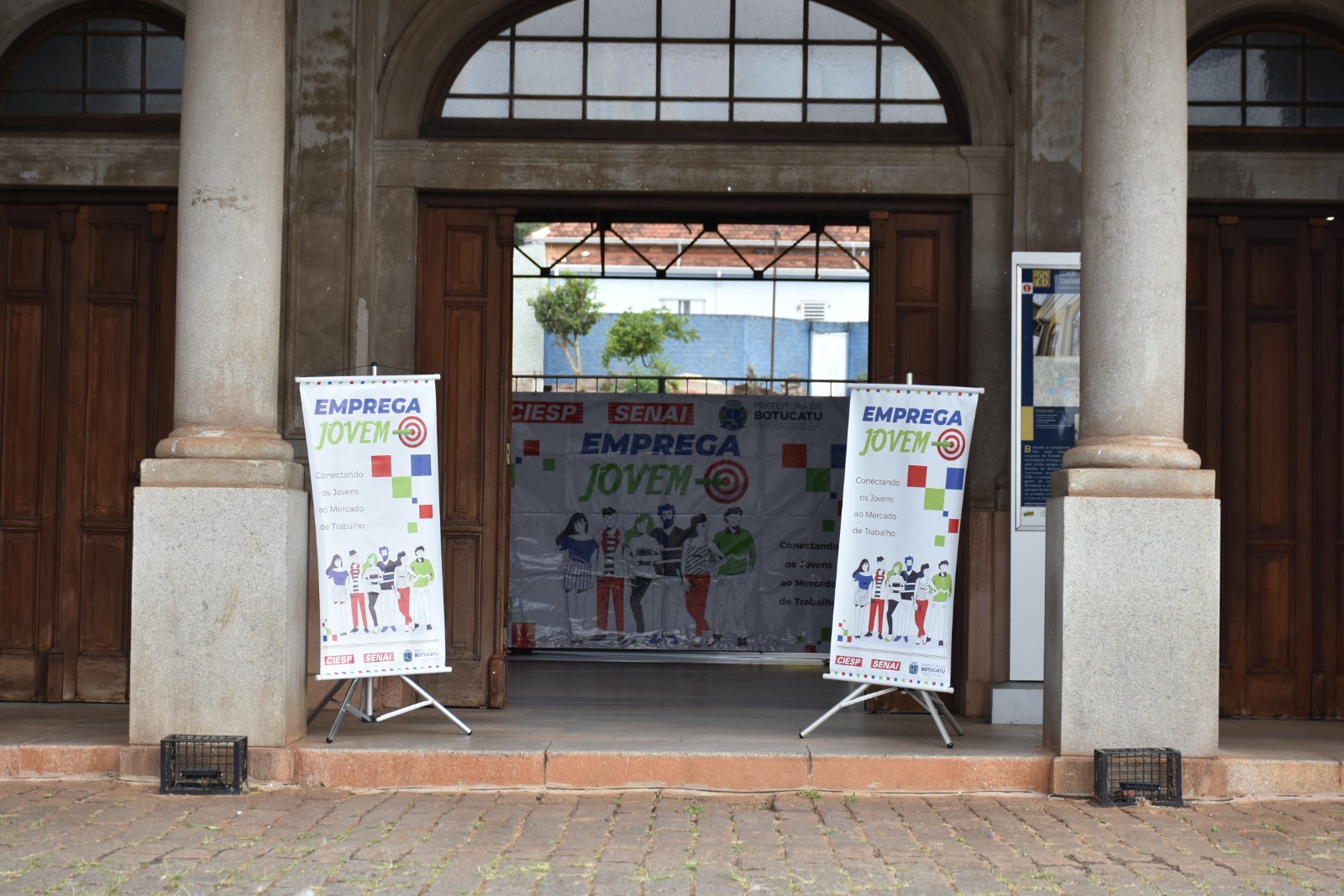 Prefeitura divulgará lista de selecionados para Emprega Jovem nesta sexta-feira