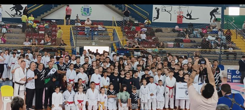 Botucatu é campeão geral da etapa de karatê